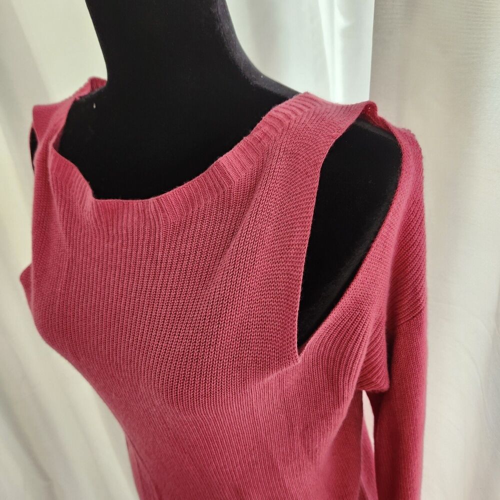 New Express Cold Shoulder Sweater Womens Medium Pink Ribbed Lightweight Soft - Picture 3 of 10